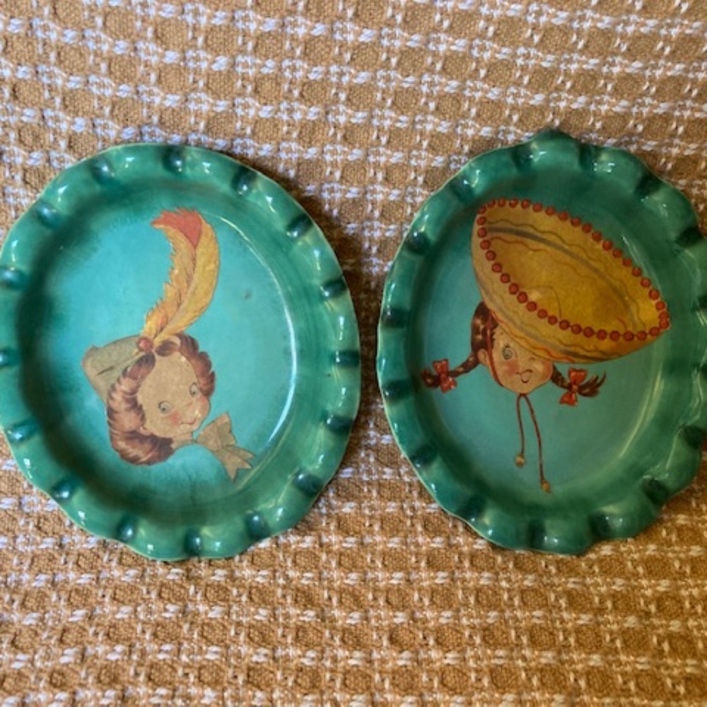 1940's Walker Wall Decor~Trinket Dish
